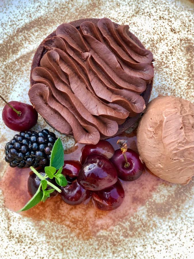 Farthings & Restaurant Tunton Hotel 3*