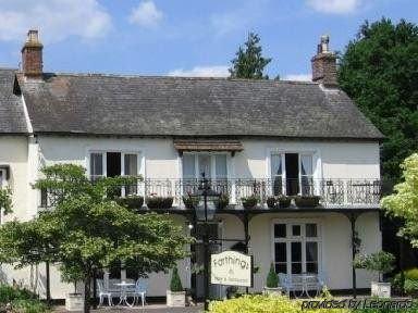 Farthings & Restaurant Tunton Hotel